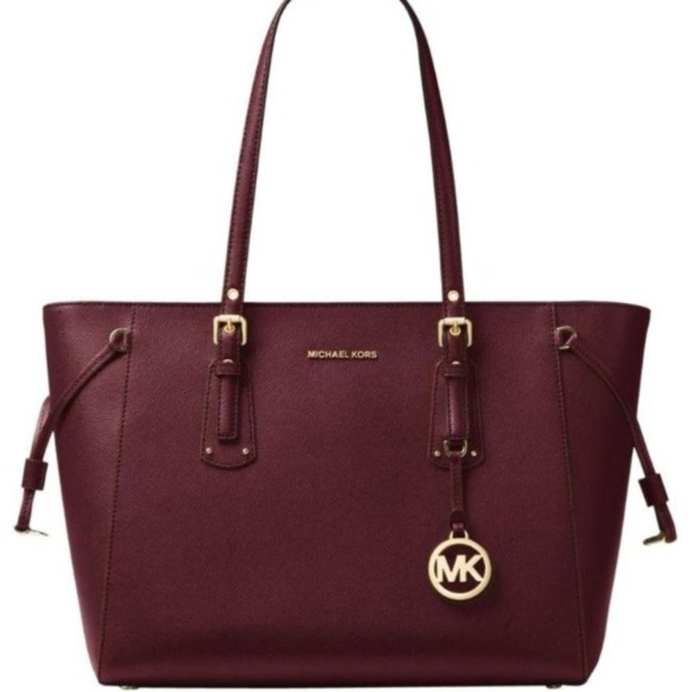 Michael Kors Voyager Medium Crossgrain Tote Bag